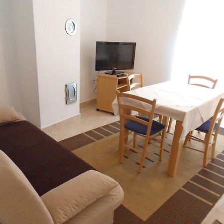 Apartments Petricevic 2 セルツェ エクステリア 写真