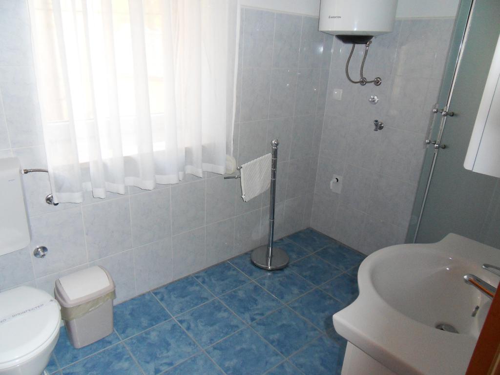 Apartments Petricevic 2 セルツェ エクステリア 写真