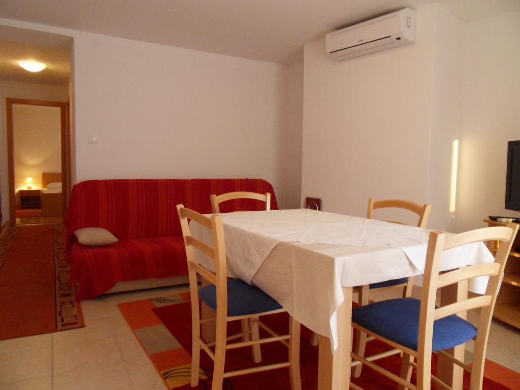 Apartments Petricevic 2 セルツェ エクステリア 写真