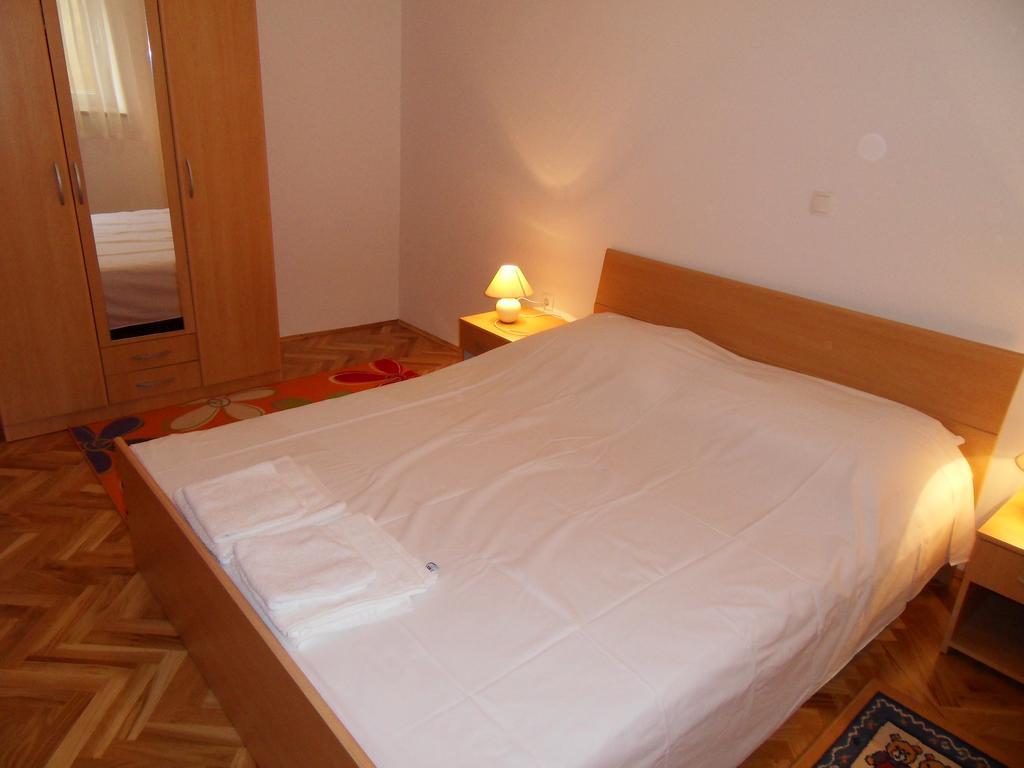 Apartments Petricevic 2 セルツェ エクステリア 写真