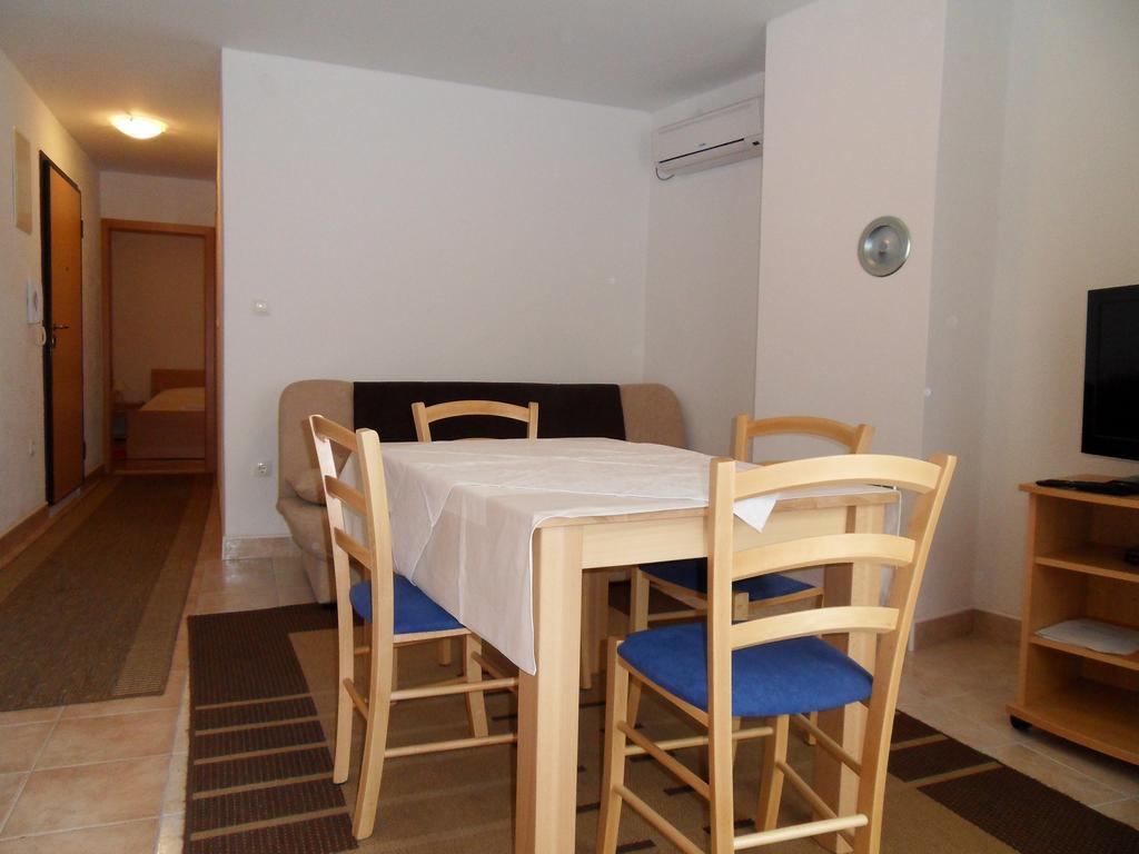Apartments Petricevic 2 セルツェ エクステリア 写真
