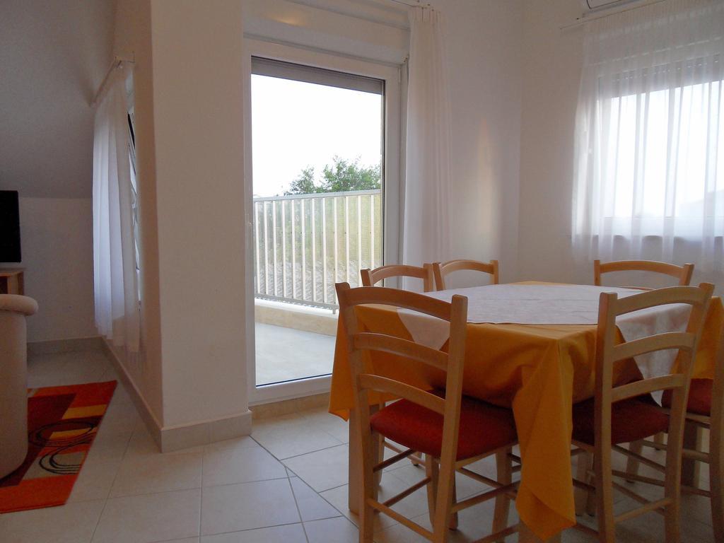 Apartments Petricevic 2 セルツェ エクステリア 写真