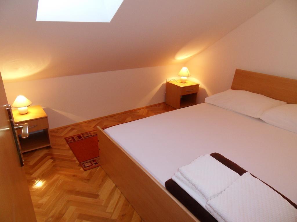 Apartments Petricevic 2 セルツェ エクステリア 写真